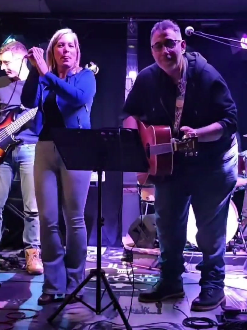 Le trio au Blackstone, en pleine chanson